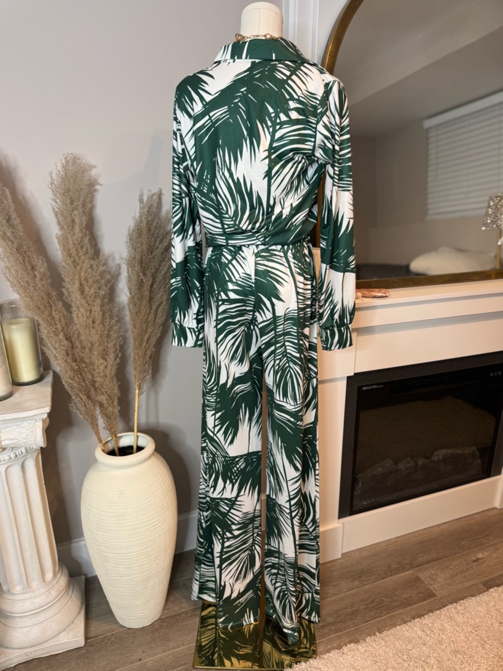 Two piece set - Picture 3 of 5